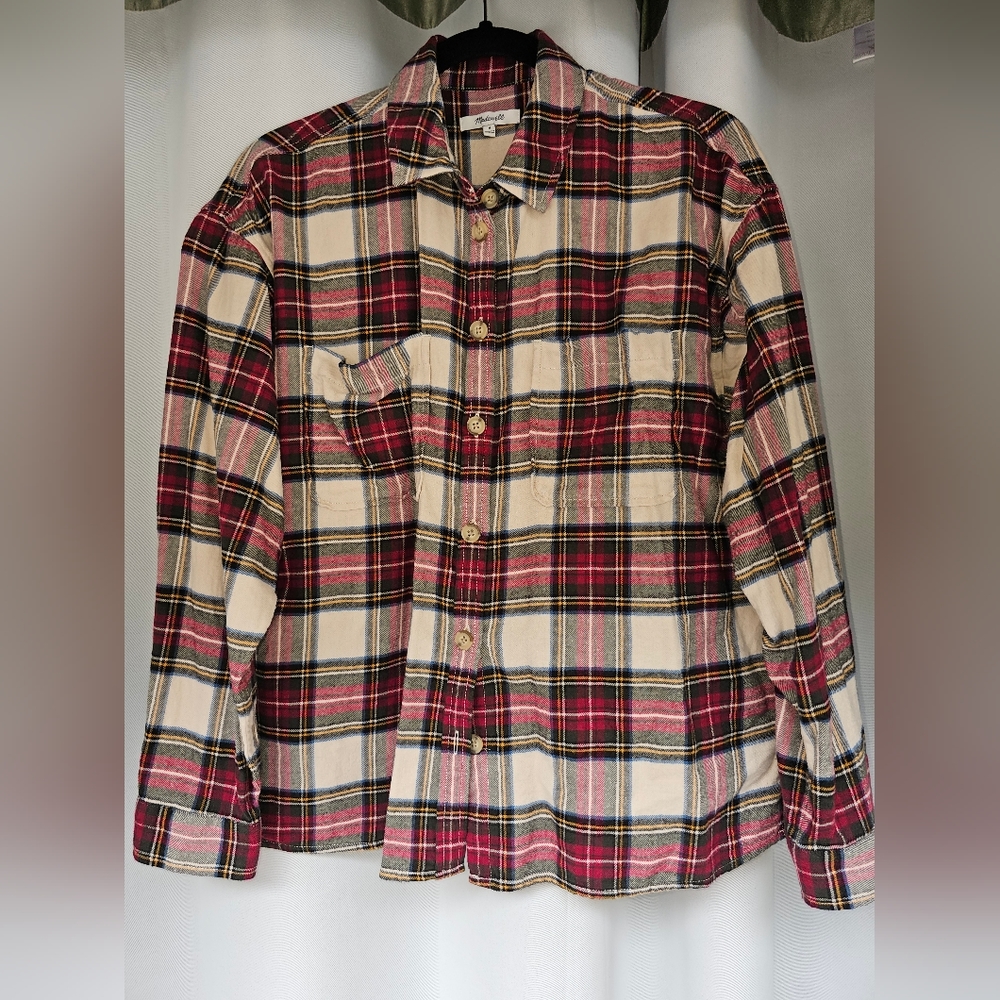 Madewell • Womens Flannel • Long Sleeve • Size Medium •Red and Black